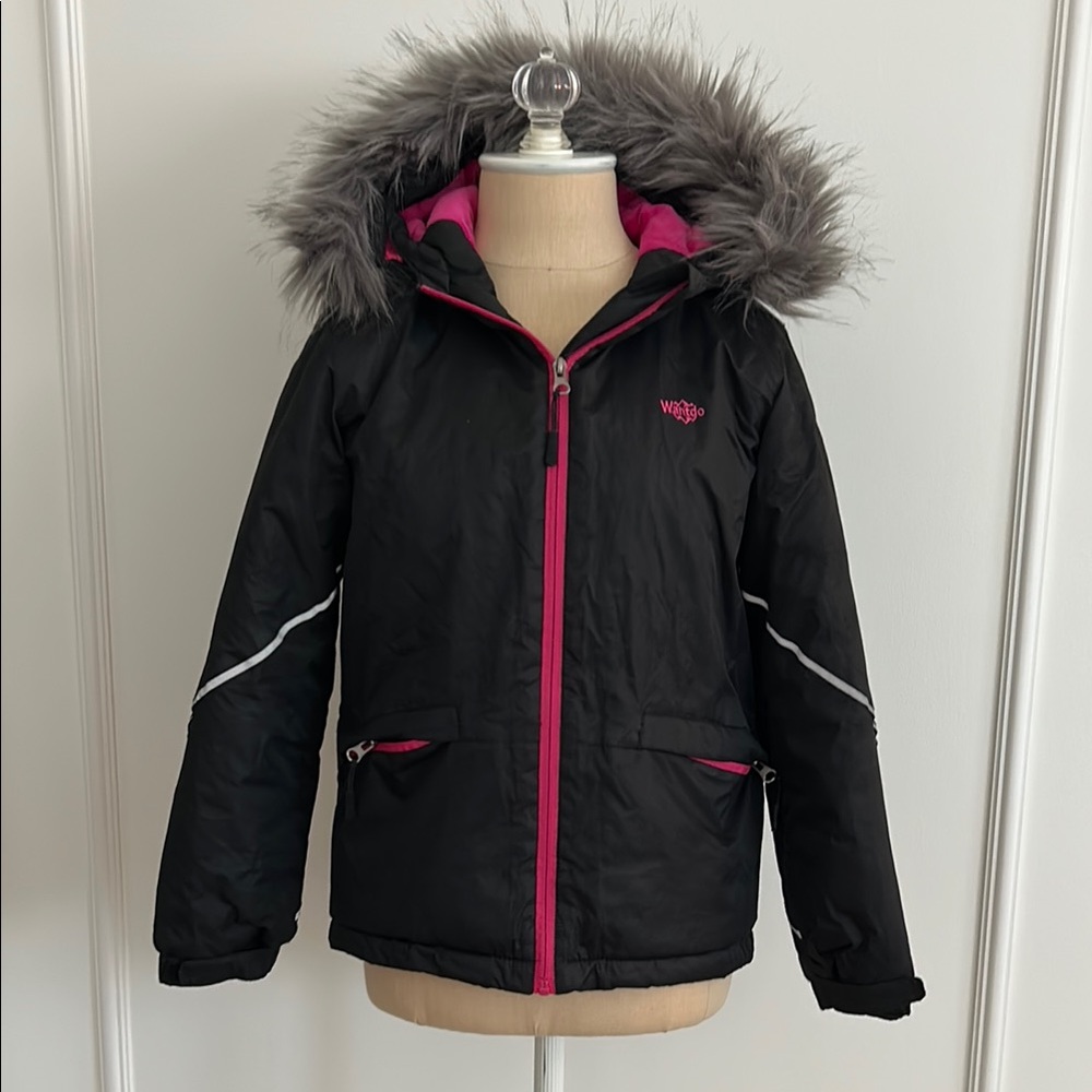 Wantdo Girl’s Black and Pink Winter Coat, So Warm, Perfect for Snow!!